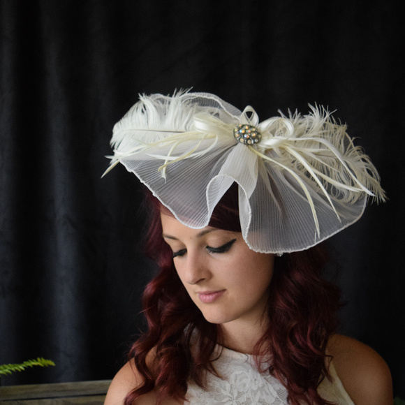 Ivory Statement Fascinator - Picture 6 of 7